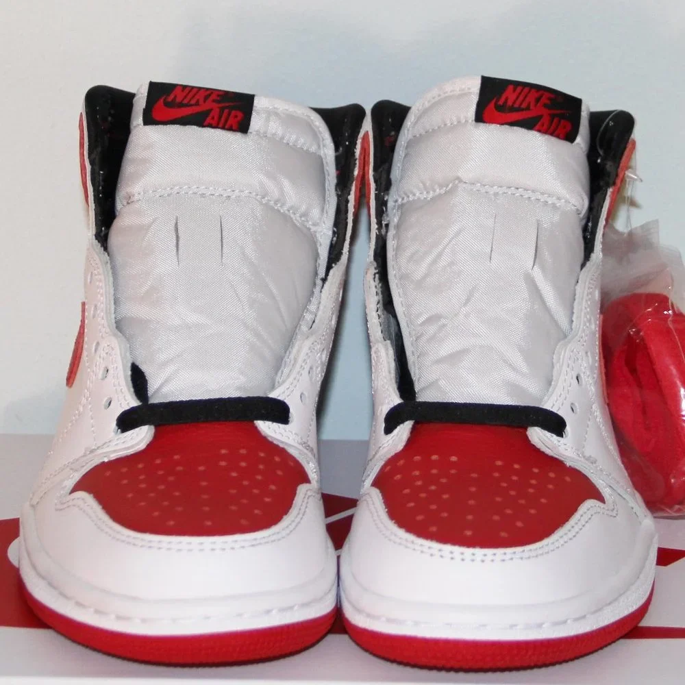 Nike Air Jordan 1 Retro High OG Heritage Mens 4.5 Womens 6 Red White Black